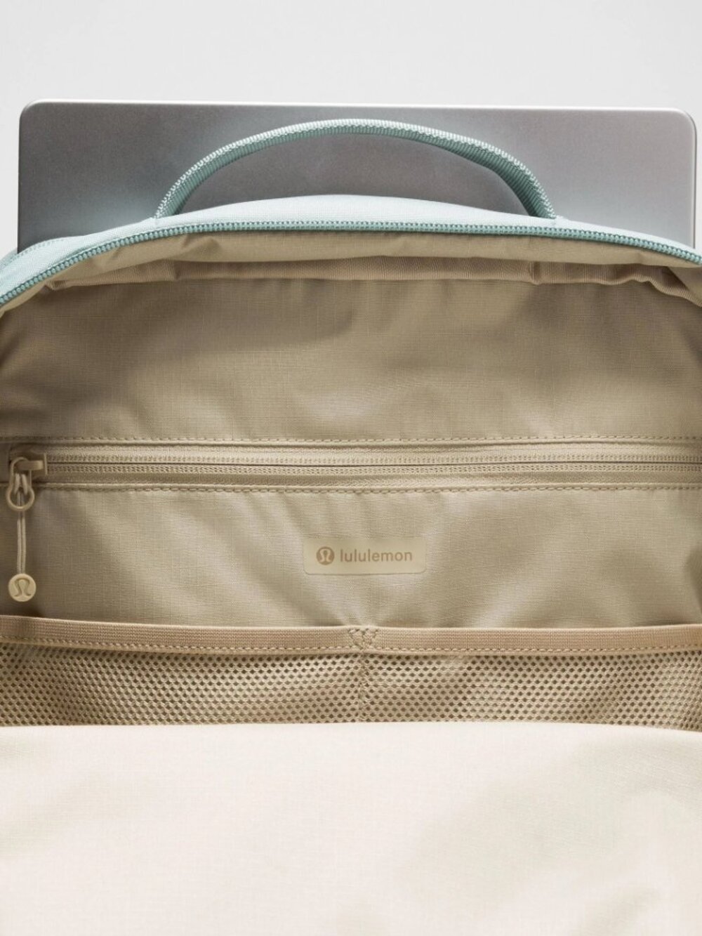 NWT lululemon Double-Zip Backpack 22L Tech Canvas in Crater Blue - Picture 2 of 7
